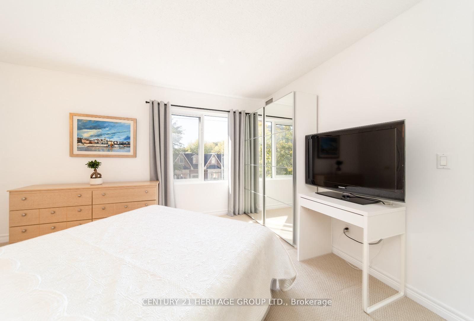 Photo 12 of Unit 303, 211 Randolph Road, Toronto, Leaside — HOMEH