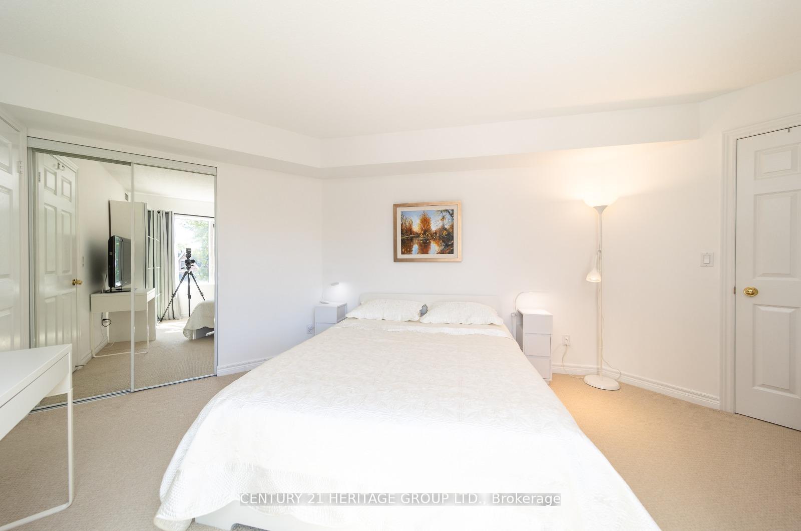 Photo 13 of Unit 303, 211 Randolph Road, Toronto, Leaside — HOMEH