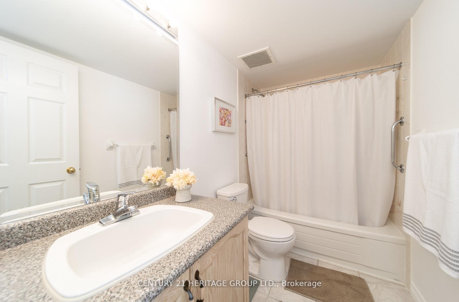 Photo 14 of Unit 303, 211 Randolph Road, Toronto, Leaside — HOMEH