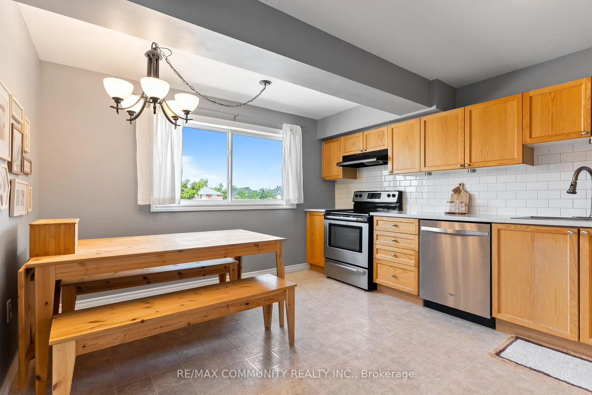 Photo 10 of Unit 2, 95 Goodwin Drive, Barrie, Painswick South — HOMEH