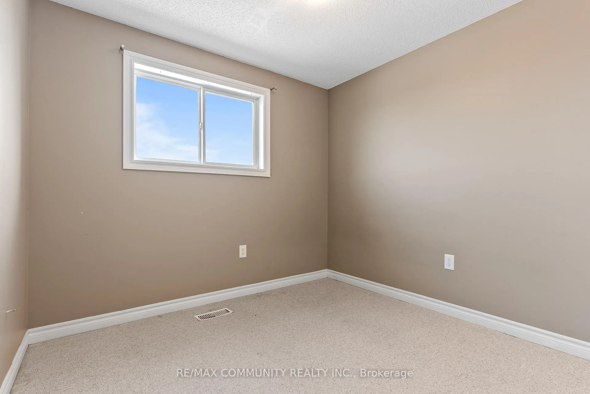 Photo 26 of Unit 2, 95 Goodwin Drive, Barrie, Painswick South — HOMEH