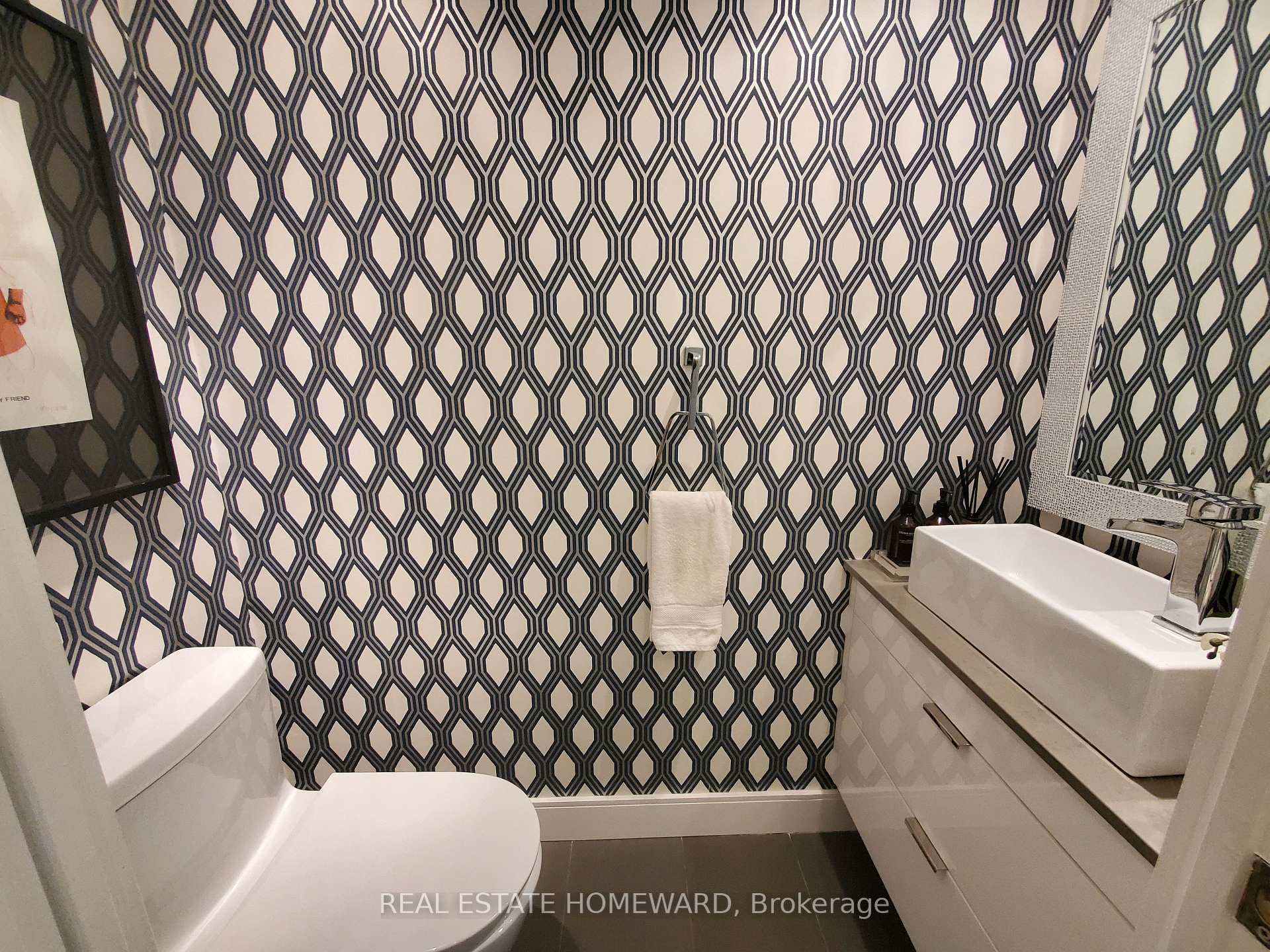 Photo 15 of Unit 909, 218 Queens Quay W, Toronto, Waterfront Communities — HOMEH