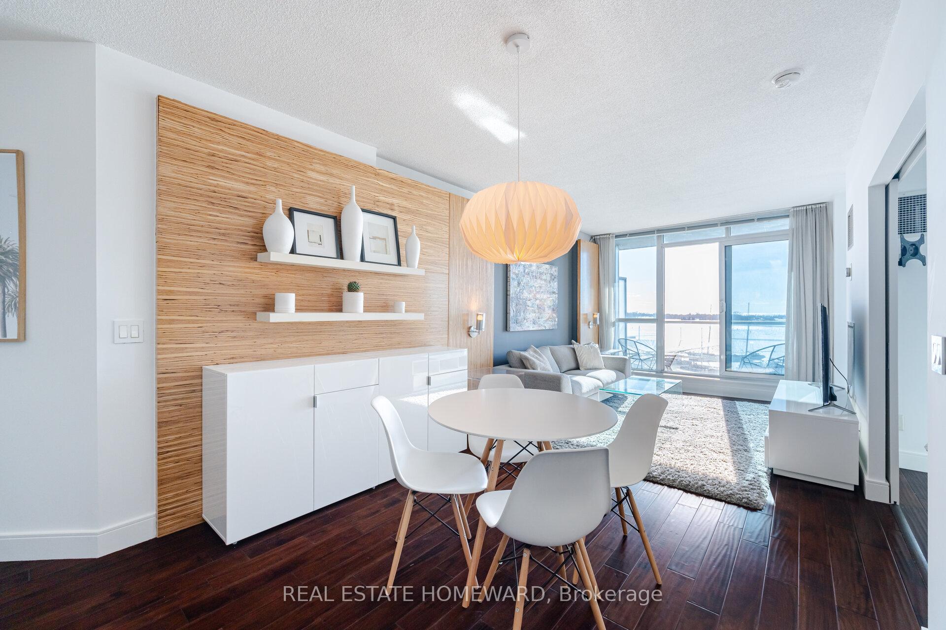 Photo 18 of Unit 909, 218 Queens Quay W, Toronto, Waterfront Communities — HOMEH