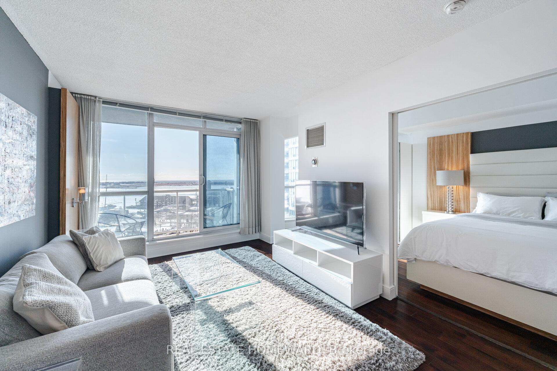 Photo 16 of Unit 909, 218 Queens Quay W, Toronto, Waterfront Communities — HOMEH