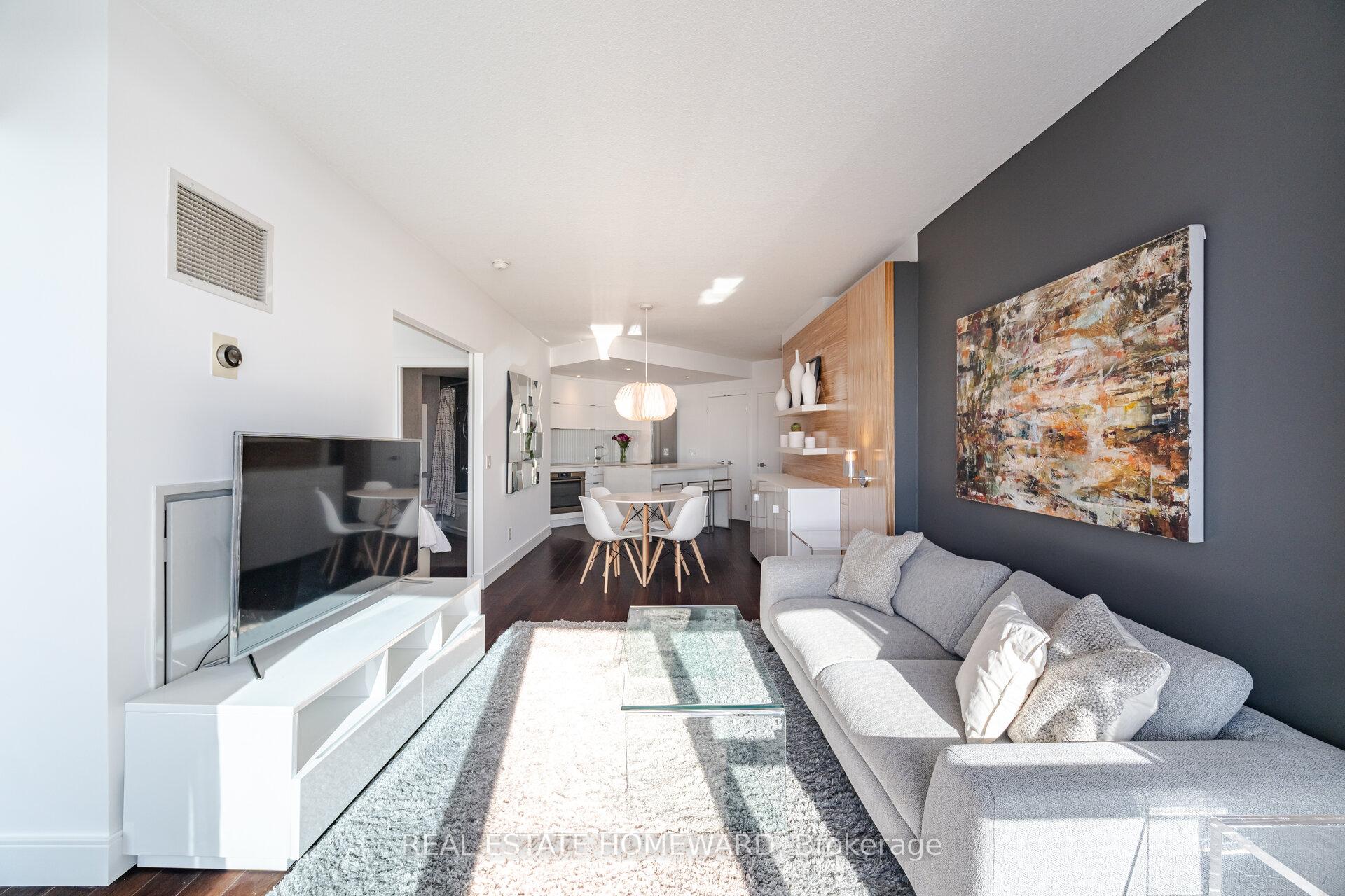 Photo 22 of Unit 909, 218 Queens Quay W, Toronto, Waterfront Communities — HOMEH