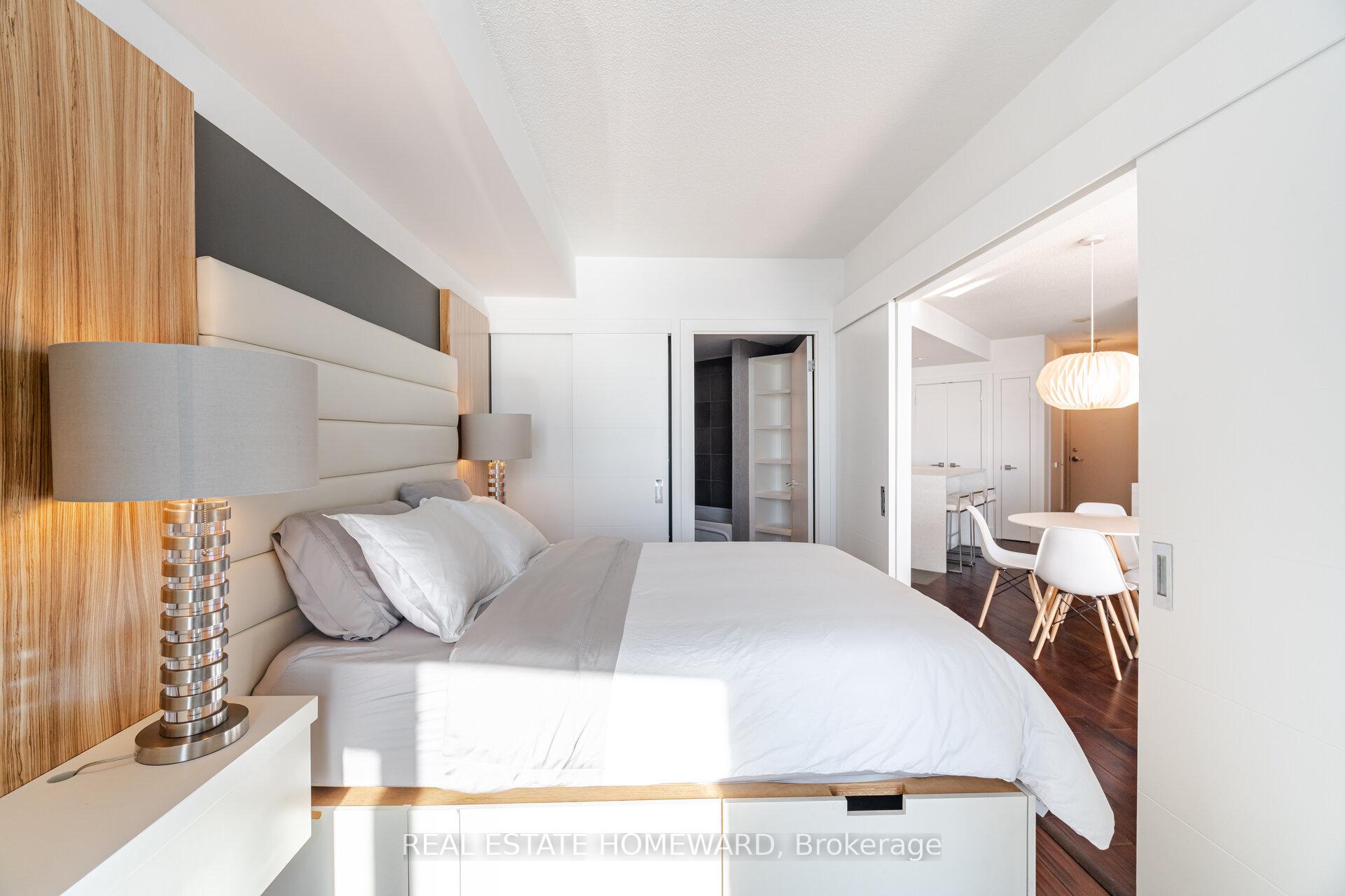 Photo 21 of Unit 909, 218 Queens Quay W, Toronto, Waterfront Communities — HOMEH