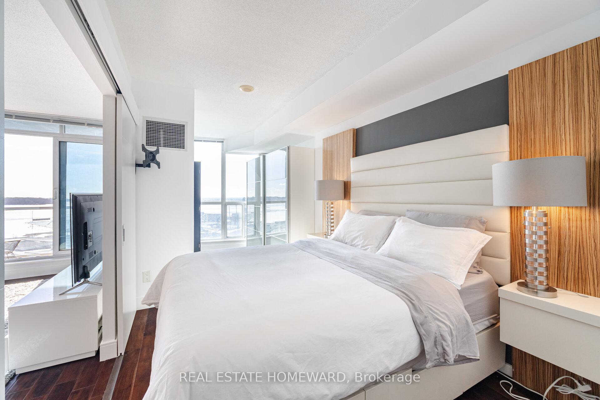 Photo 26 of Unit 909, 218 Queens Quay W, Toronto, Waterfront Communities — HOMEH