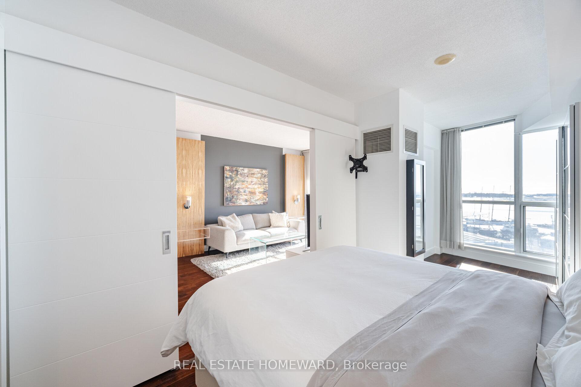 Photo 23 of Unit 909, 218 Queens Quay W, Toronto, Waterfront Communities — HOMEH