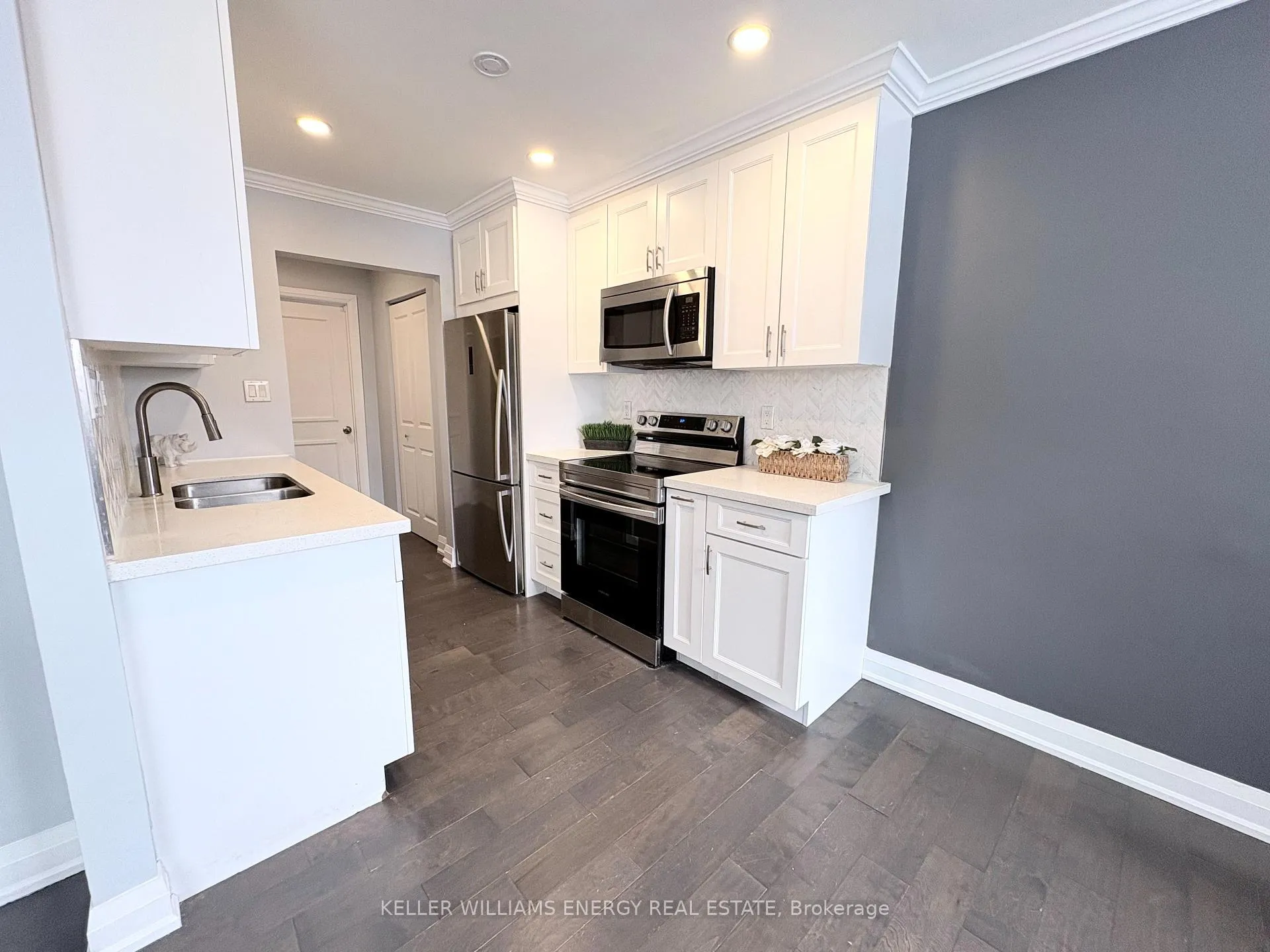 Photo 4 of Unit 1, 540 Mary Street E, Whitby, Downtown Whitby — HOMEH