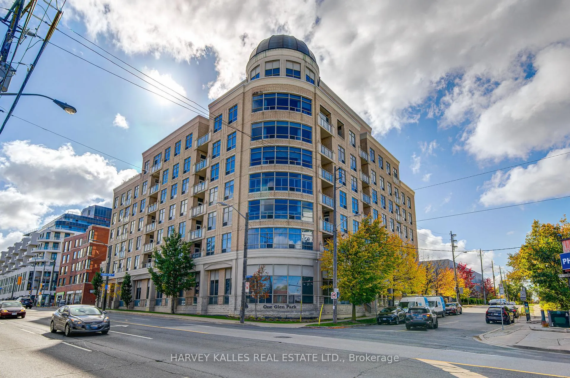 Photo 2 of Unit 404, 1 Glen Park, Toronto, Englemount-Lawrence — HOMEH
