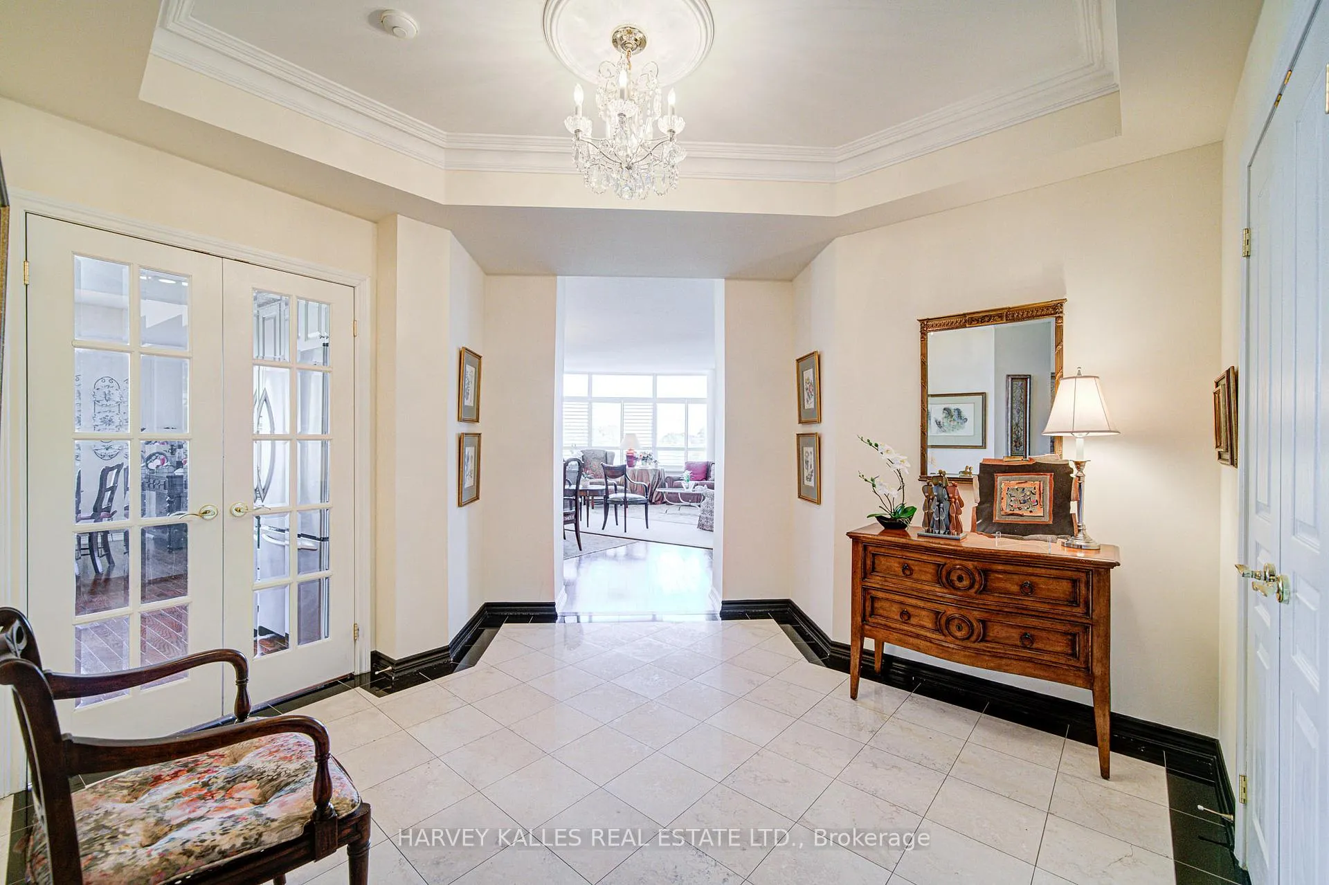Photo 3 of Unit 404, 1 Glen Park, Toronto, Englemount-Lawrence — HOMEH
