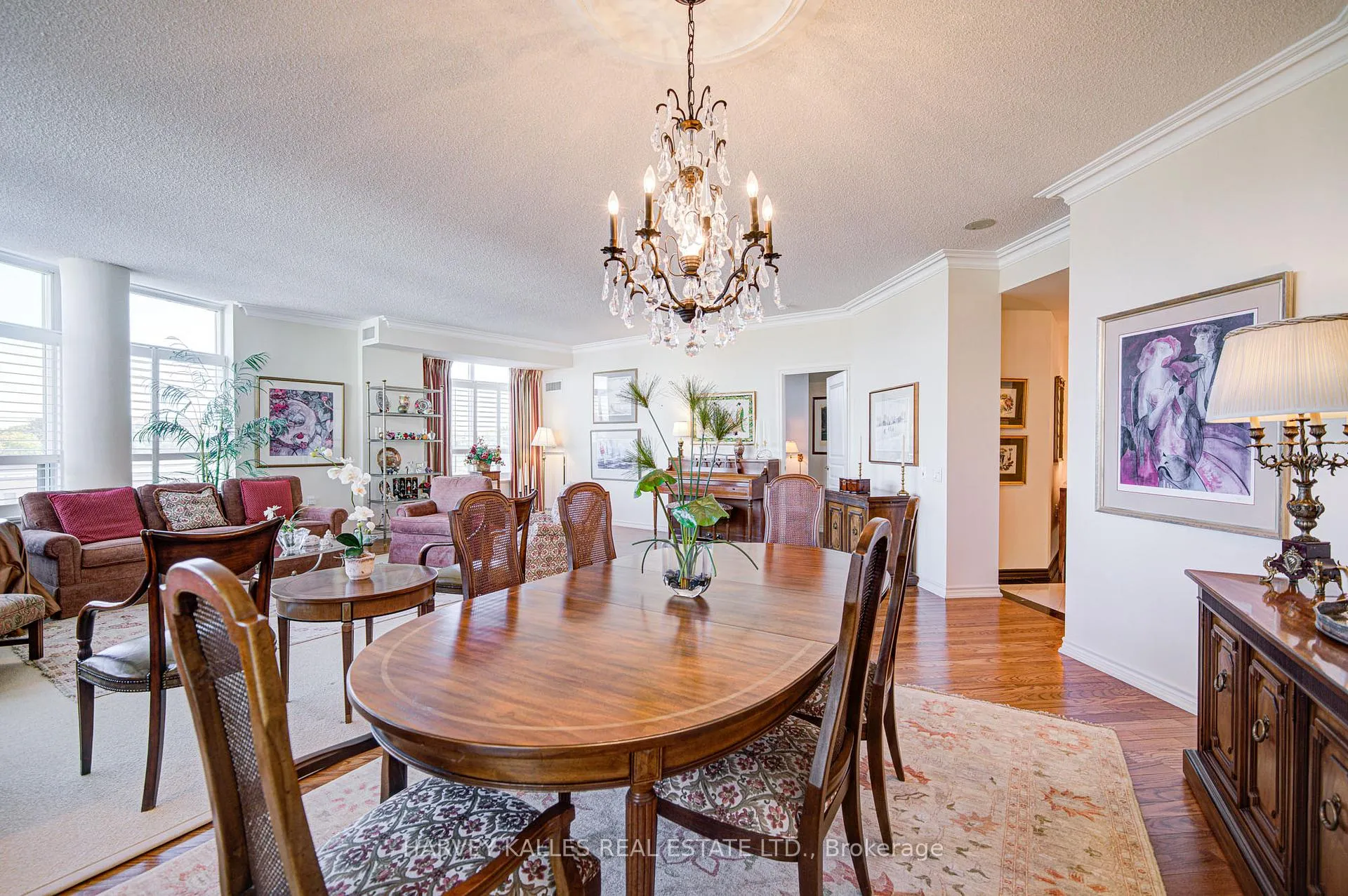 Photo 6 of Unit 404, 1 Glen Park, Toronto, Englemount-Lawrence — HOMEH
