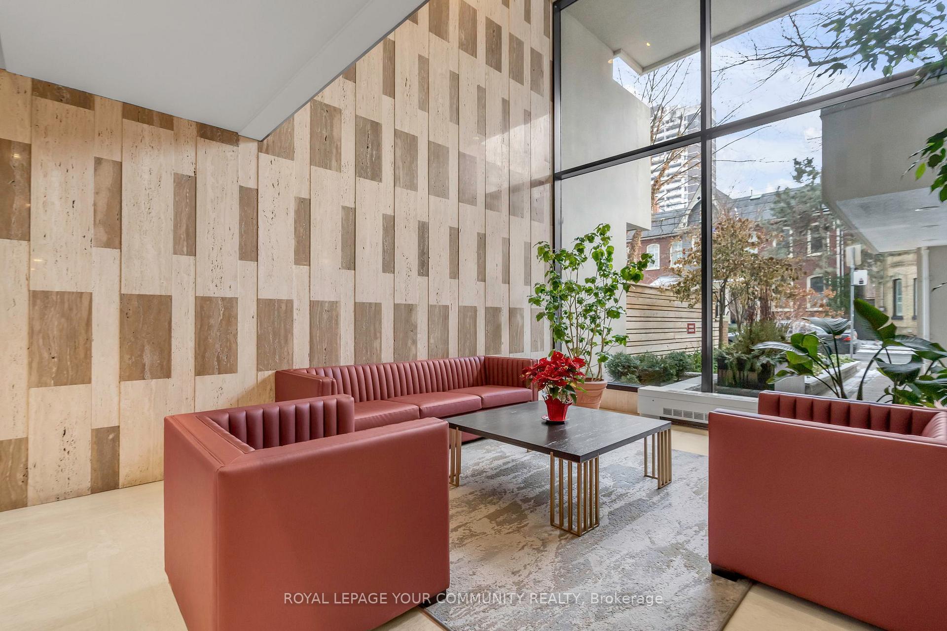 Photo 4 of Unit 1408, 86 Gloucester Street, Toronto, Church-Yonge Corridor — HOMEH