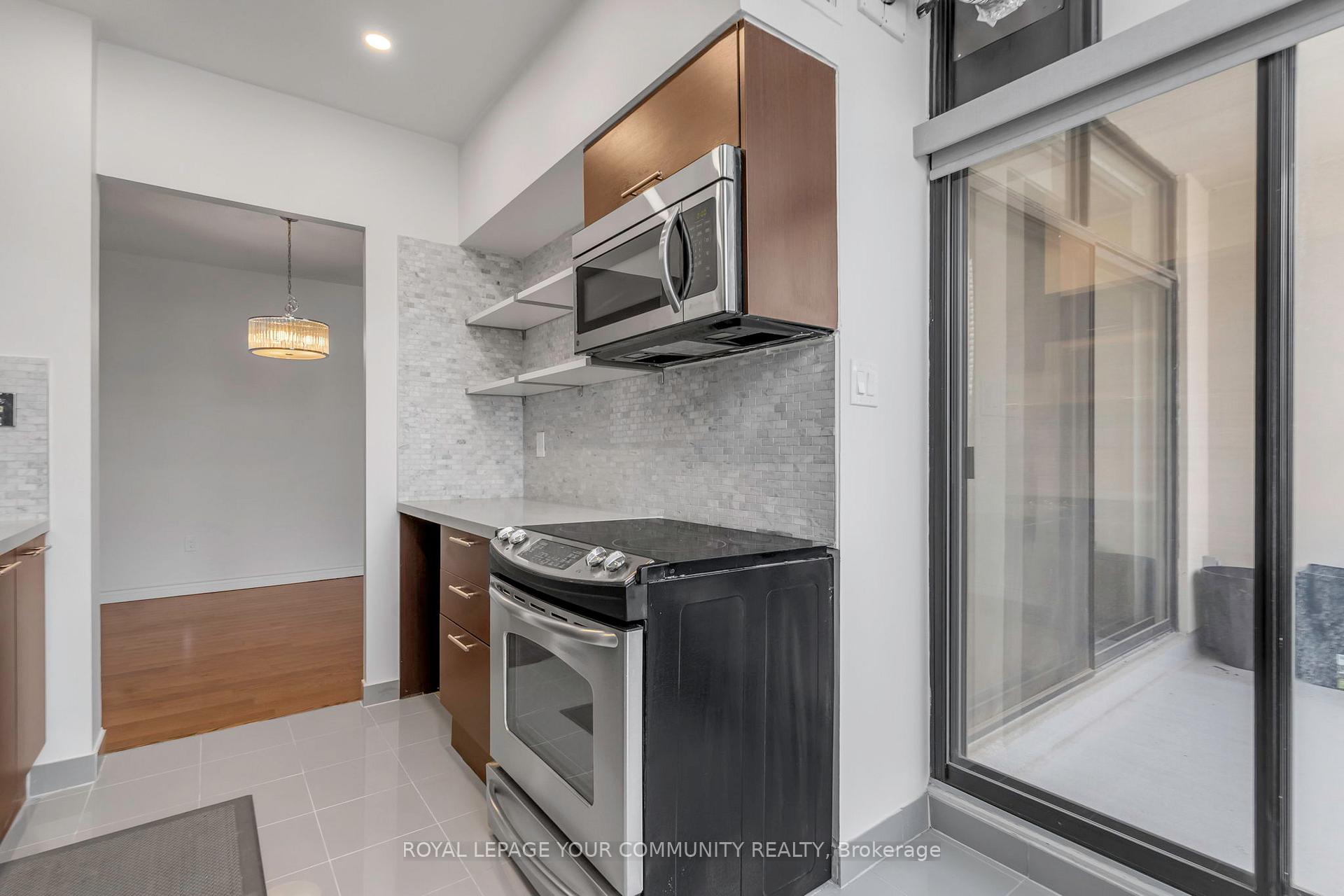 Photo 8 of Unit 1408, 86 Gloucester Street, Toronto, Church-Yonge Corridor — HOMEH