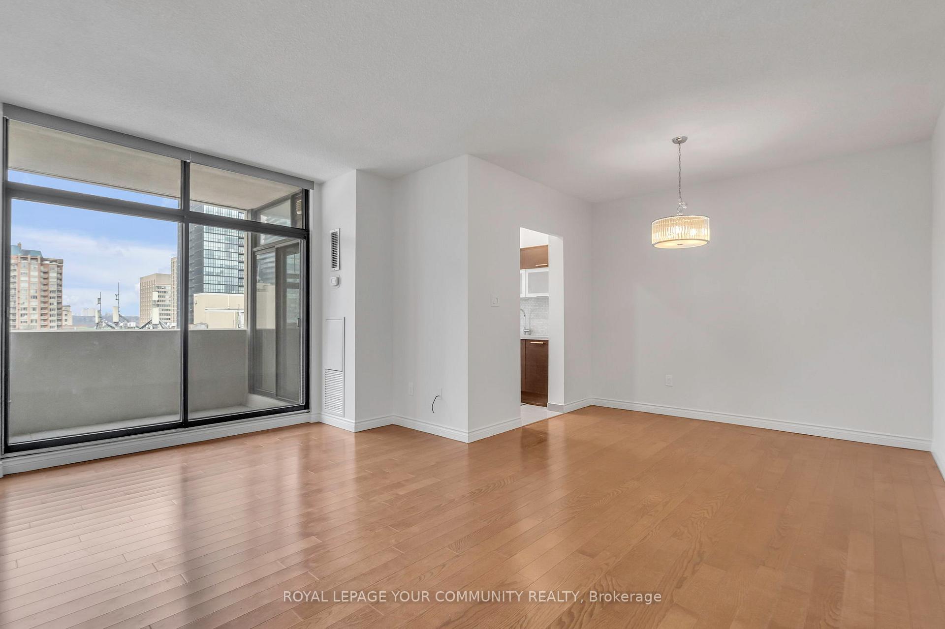 Photo 11 of Unit 1408, 86 Gloucester Street, Toronto, Church-Yonge Corridor — HOMEH