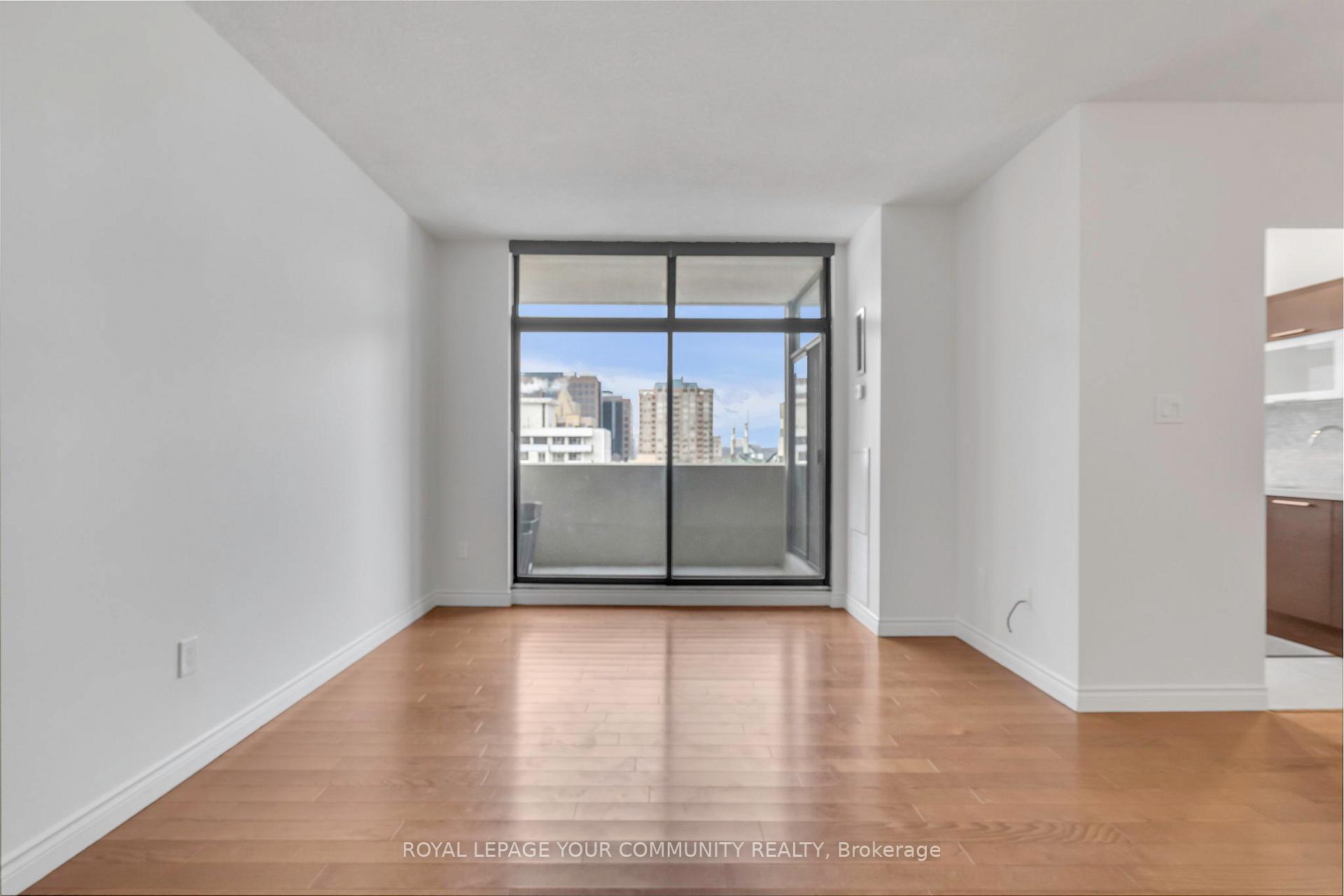 Photo 12 of Unit 1408, 86 Gloucester Street, Toronto, Church-Yonge Corridor — HOMEH