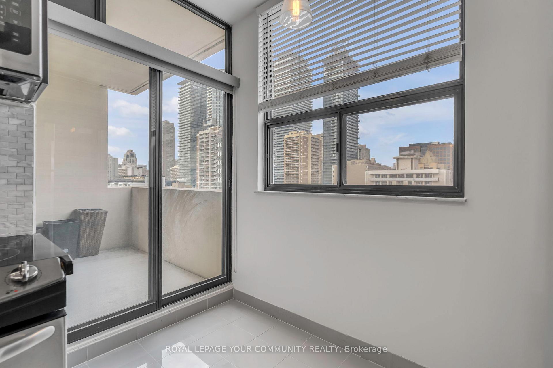 Photo 18 of Unit 1408, 86 Gloucester Street, Toronto, Church-Yonge Corridor — HOMEH