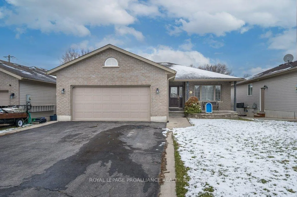 Photo 2 of 24 Stonegate Crescent, Quinte West, Frankford Ward — HOMEH