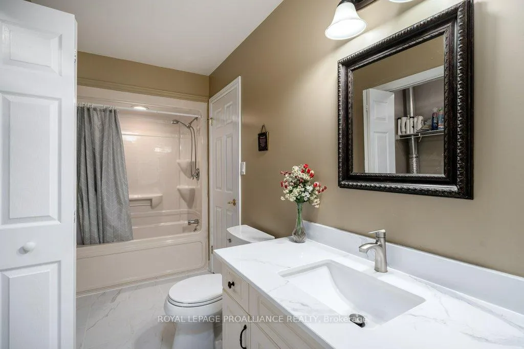 Photo 13 of 24 Stonegate Crescent, Quinte West, Frankford Ward — HOMEH