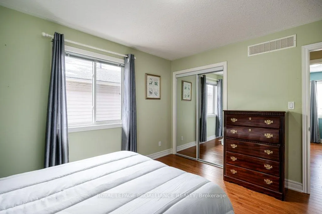 Photo 16 of 24 Stonegate Crescent, Quinte West, Frankford Ward — HOMEH