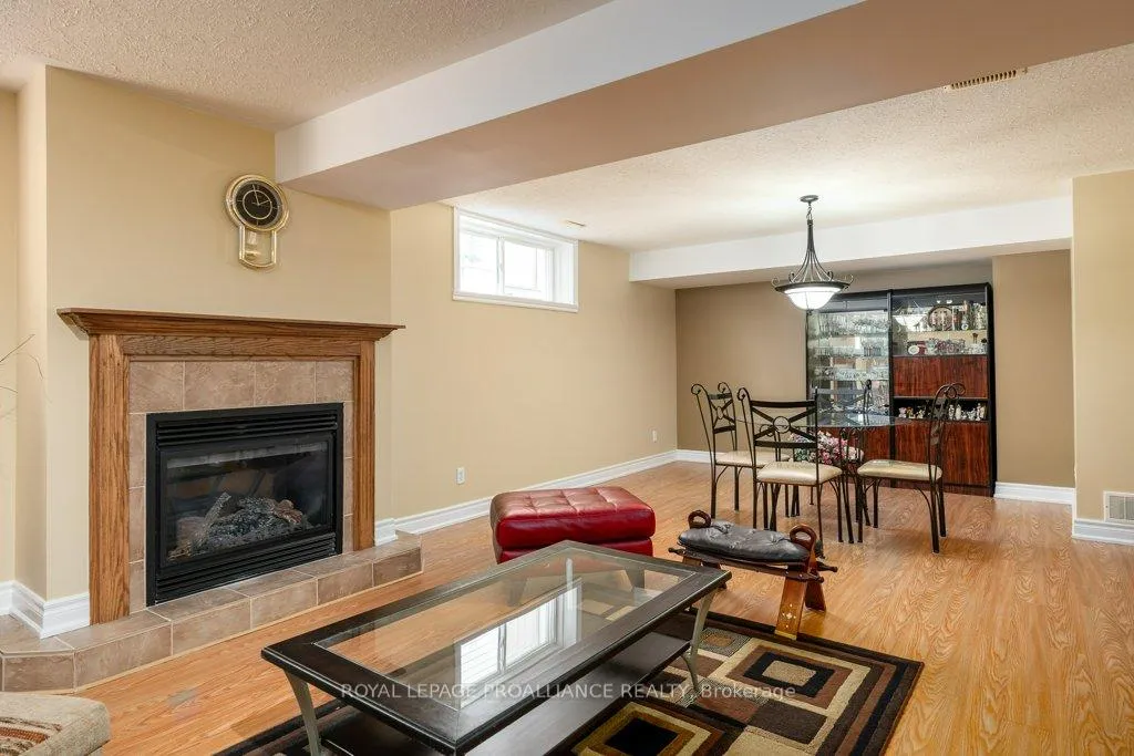 Photo 21 of 24 Stonegate Crescent, Quinte West, Frankford Ward — HOMEH
