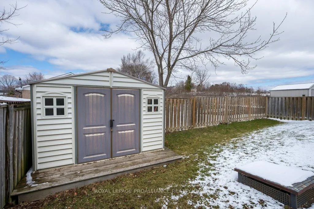 Photo 34 of 24 Stonegate Crescent, Quinte West, Frankford Ward — HOMEH