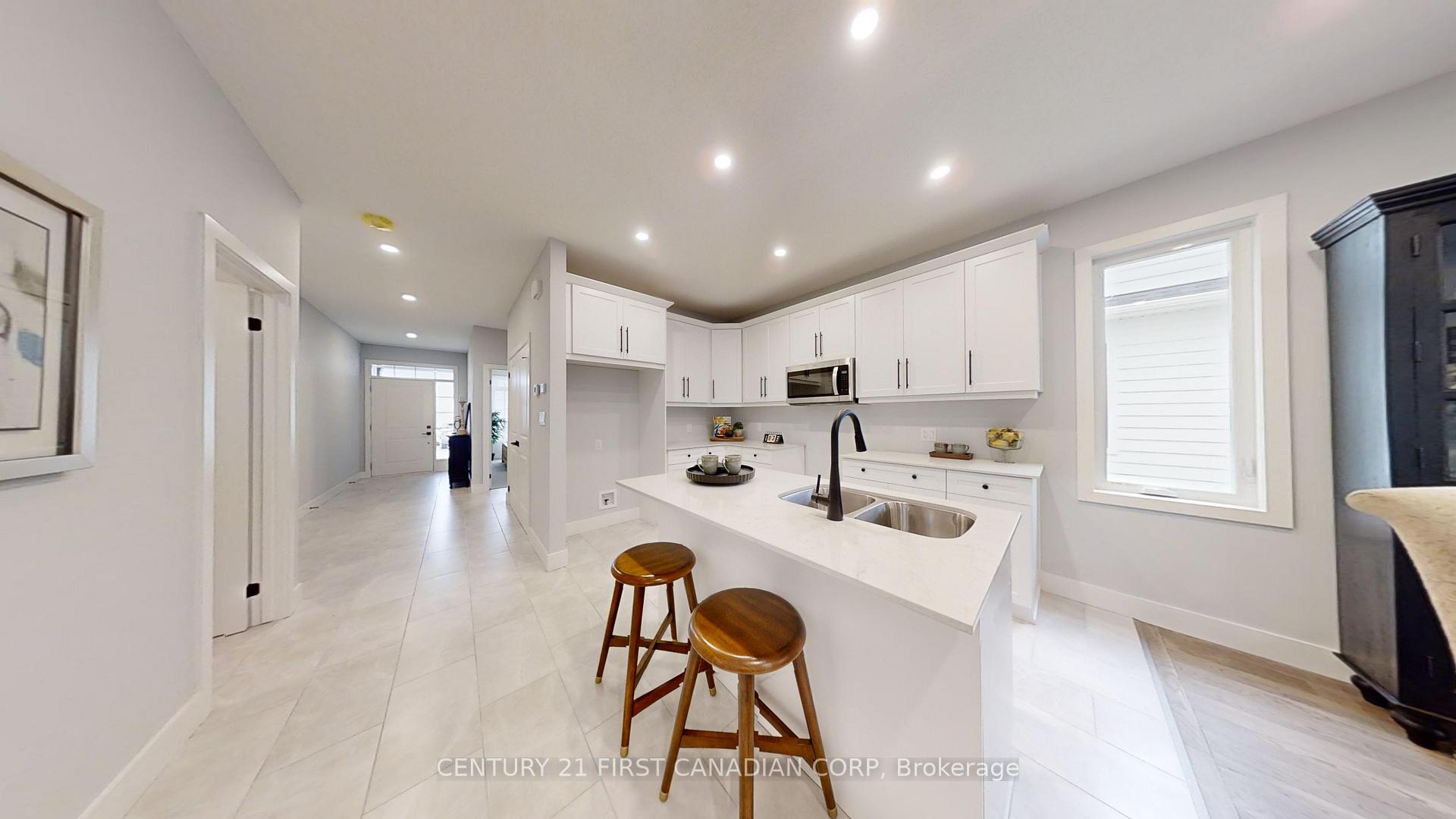 Photo 5 of Unit 21, 1960 Evans Boulevard, London, South U — HOMEH