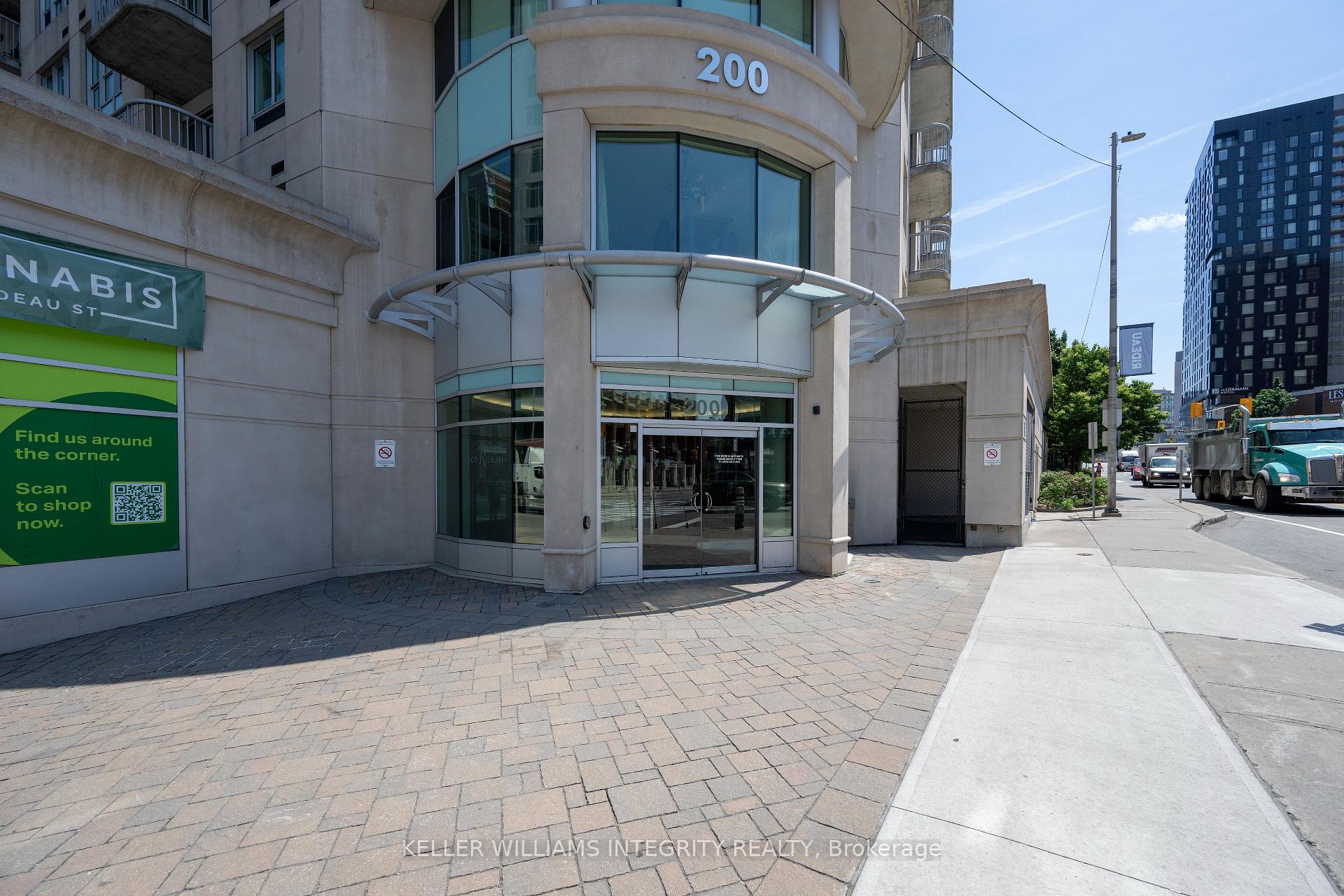Photo 2 of Unit 2005, 200 Rideau Street, Ottawa, Sandy Hill — HOMEH