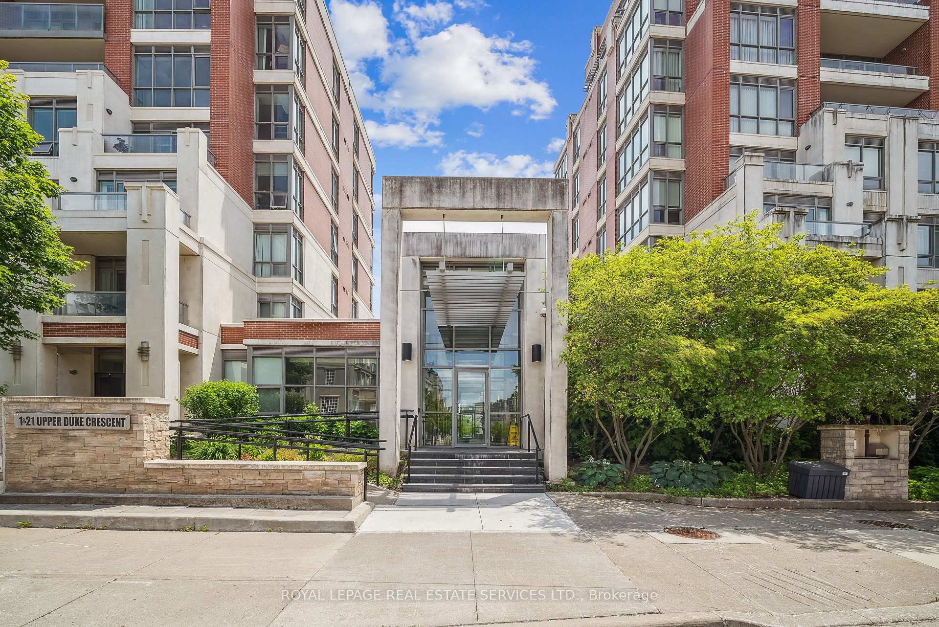 Photo 4 of Unit 511, 21 Upper Duke Crescent, Markham, Unionville — HOMEH