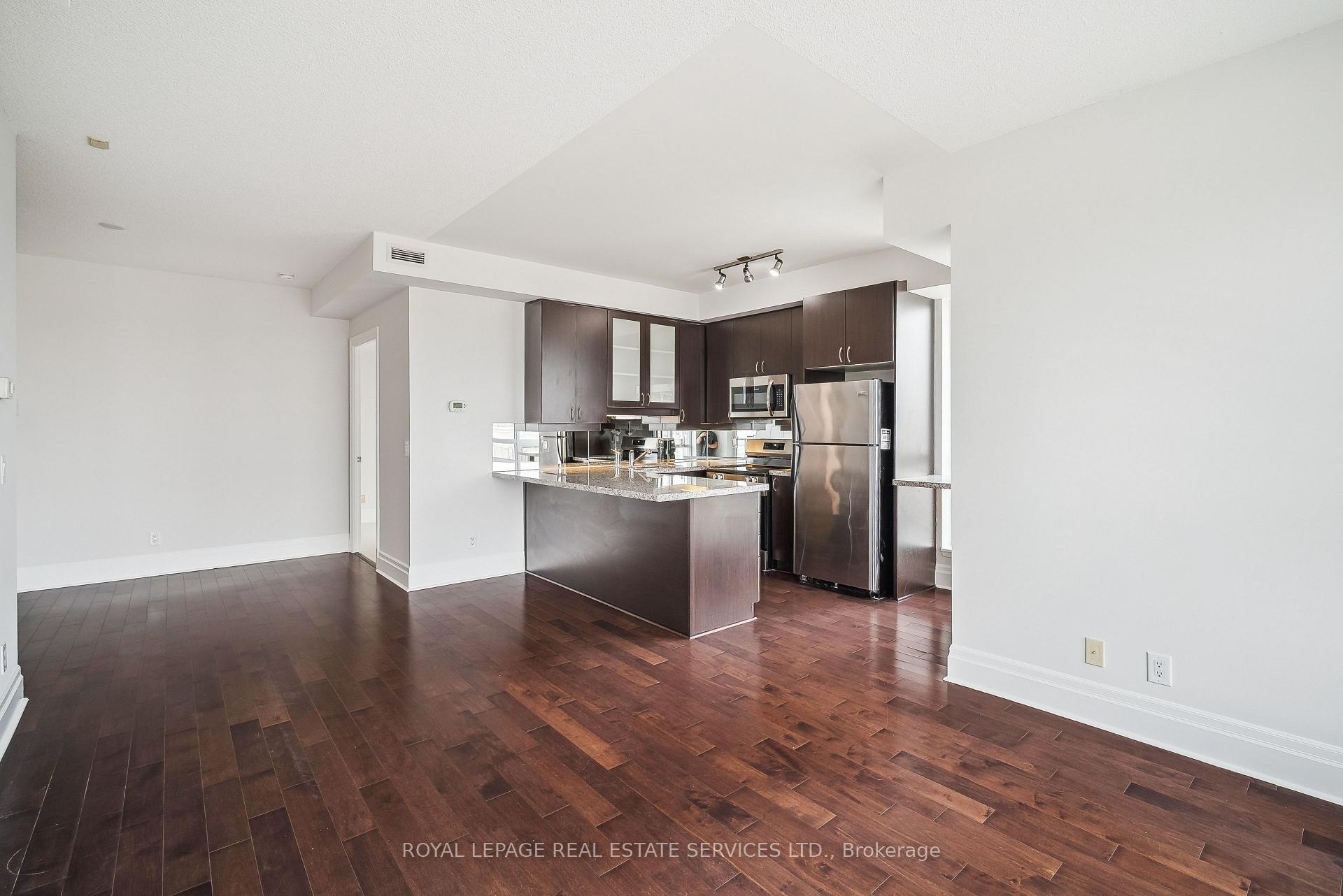 Photo 8 of Unit 511, 21 Upper Duke Crescent, Markham, Unionville — HOMEH