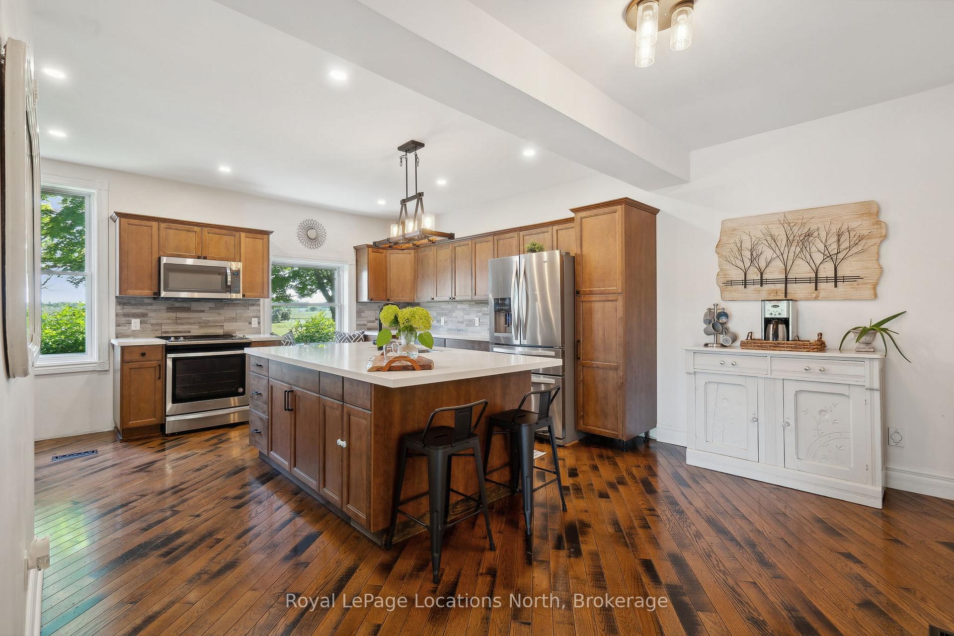 Photo 10 of 2605 County 42 Road, Clearview, Rural Clearview — HOMEH