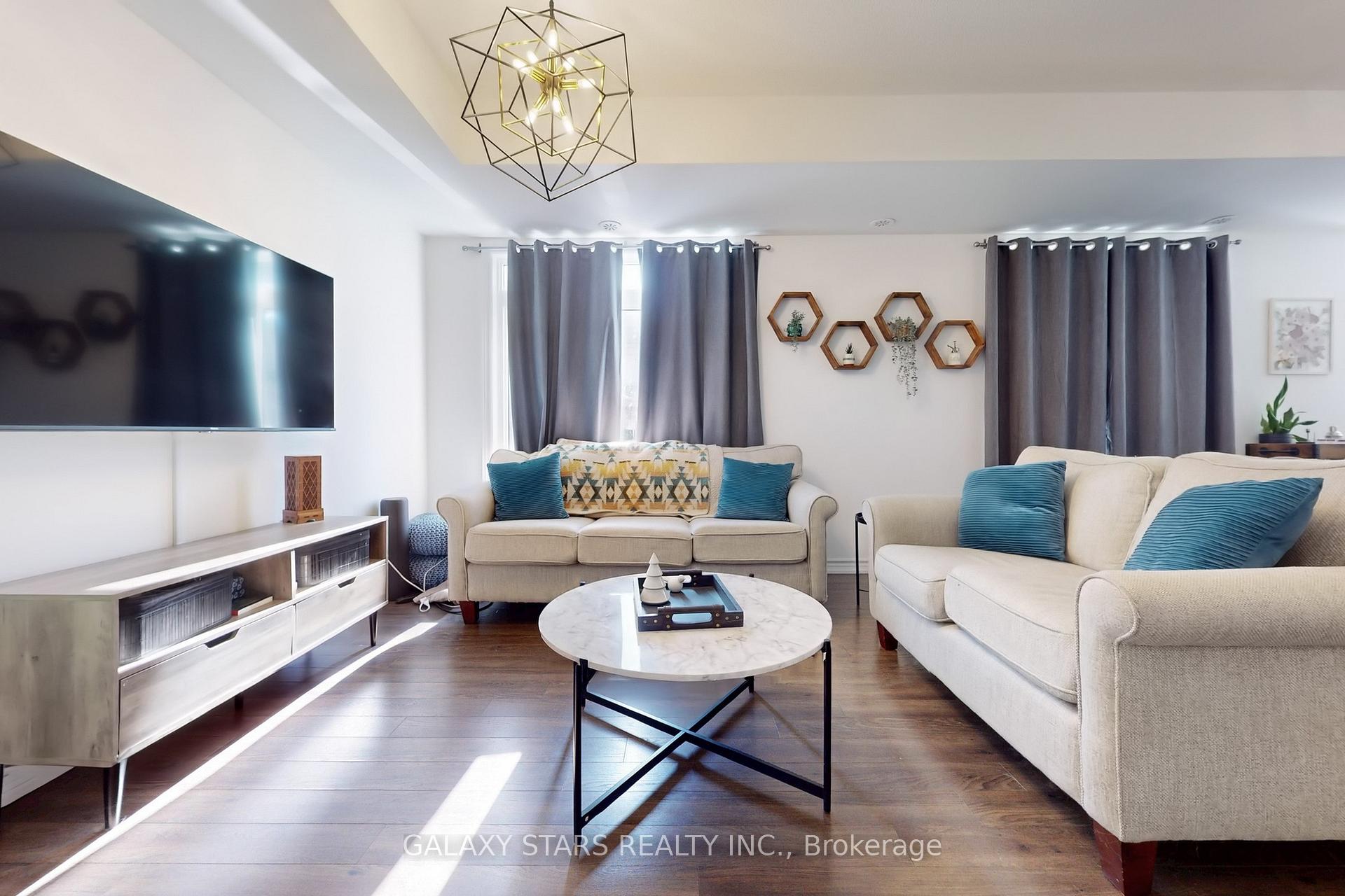Photo 3 of Unit 102, 2429 Nantucket Chase, Pickering, Duffin Heights — HOMEH