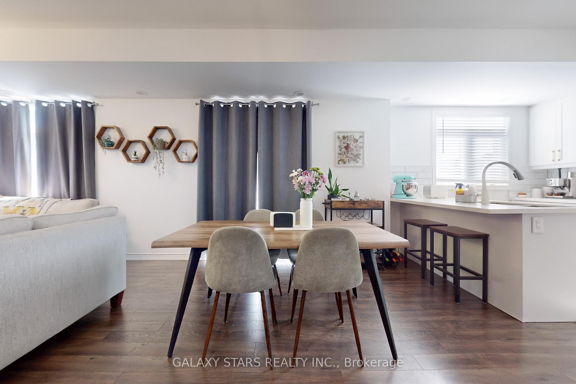 Photo 10 of Unit 102, 2429 Nantucket Chase, Pickering, Duffin Heights — HOMEH