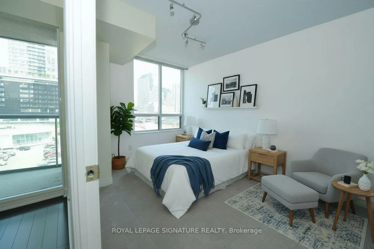 Photo 3 of Unit 509, 30 Grand Trunk Crescent, Toronto, Waterfront Communities — HOMEH