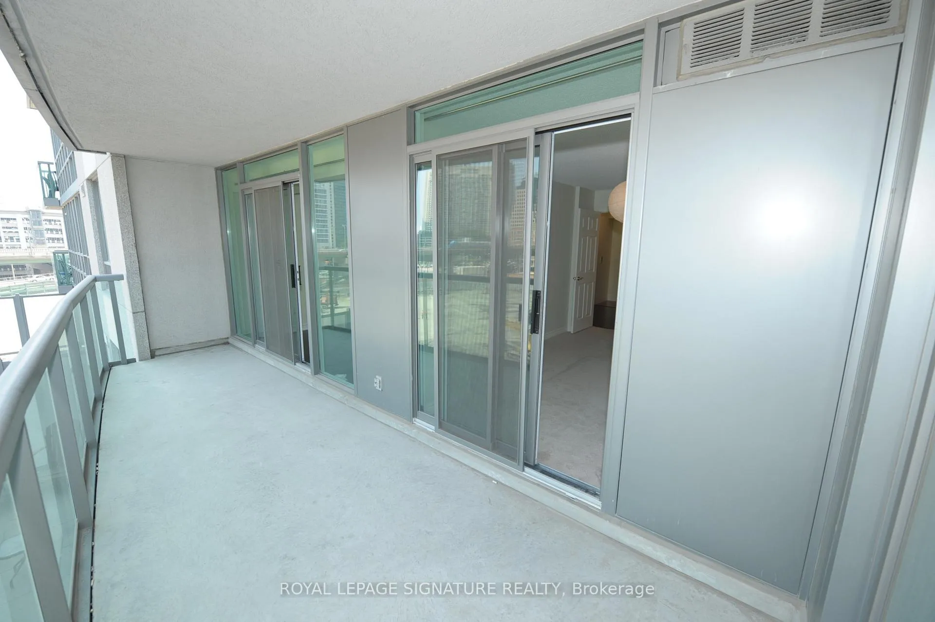 Photo 9 of Unit 509, 30 Grand Trunk Crescent, Toronto, Waterfront Communities — HOMEH