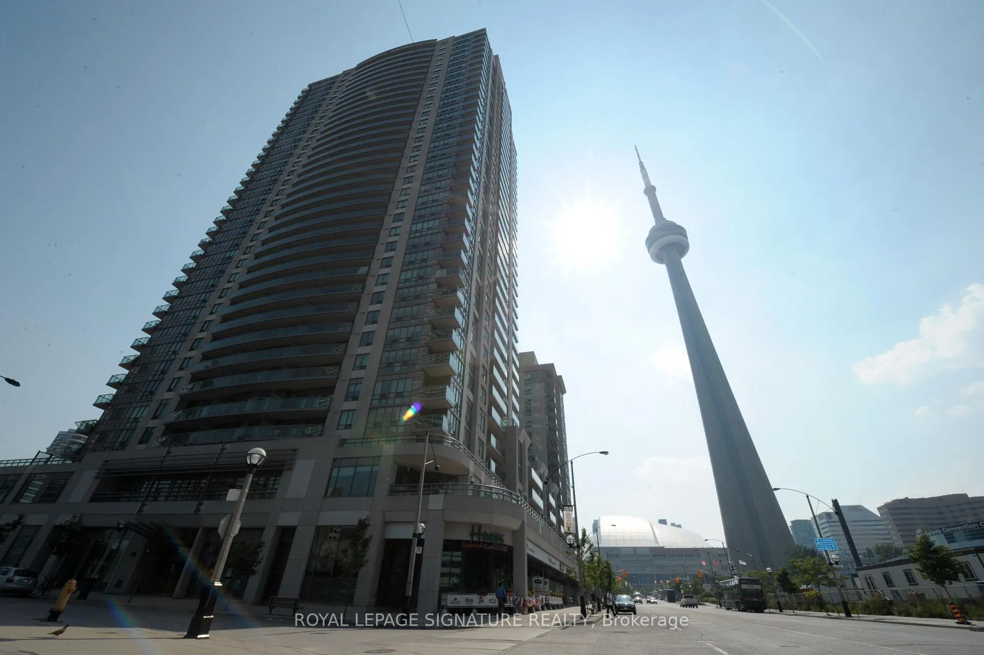 Photo 10 of Unit 509, 30 Grand Trunk Crescent, Toronto, Waterfront Communities — HOMEH
