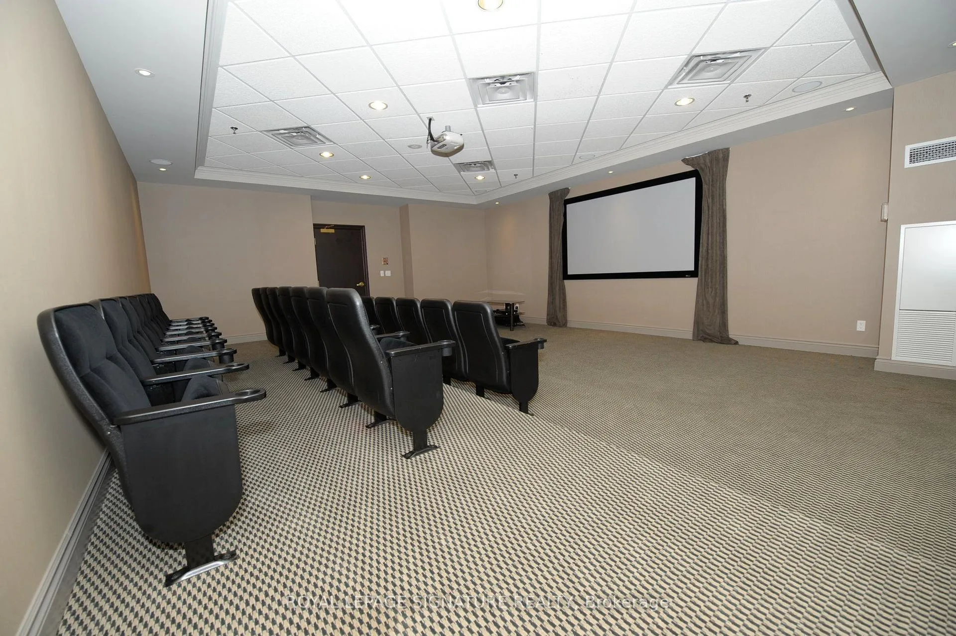 Photo 14 of Unit 509, 30 Grand Trunk Crescent, Toronto, Waterfront Communities — HOMEH