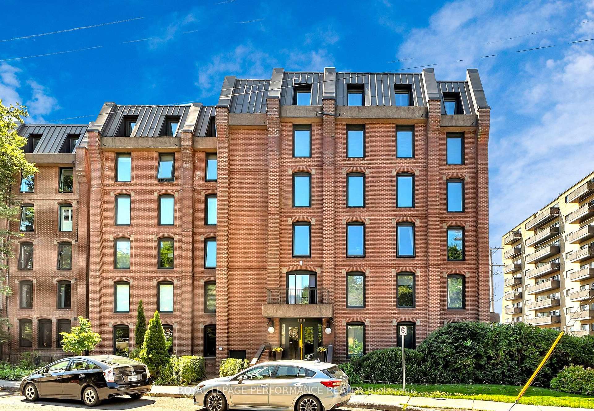 Front of Unit 12, 100 Rideau Terrace