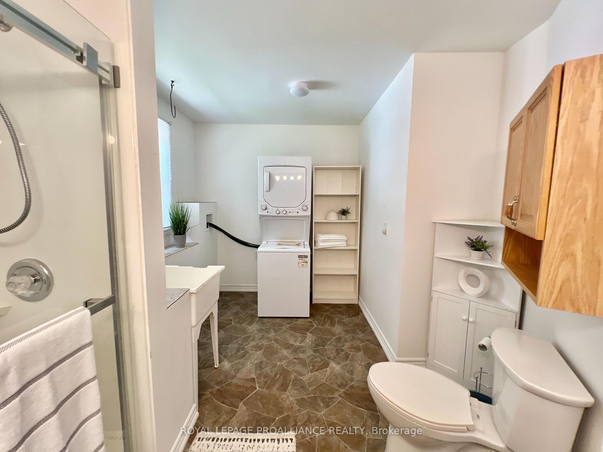 Photo 10 of 44 Russell Street, Belleville, Belleville Ward — HOMEH
