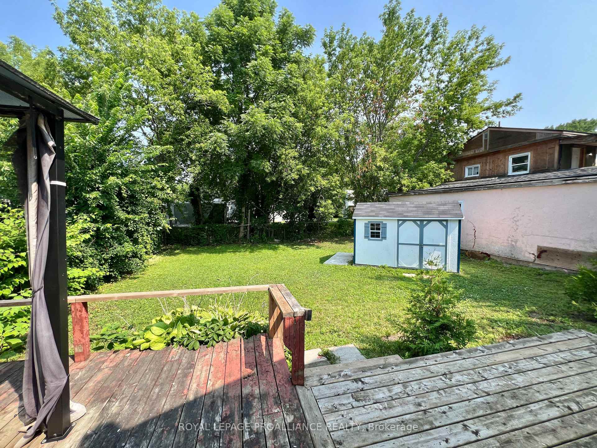 Photo 17 of 44 Russell Street, Belleville, Belleville Ward — HOMEH