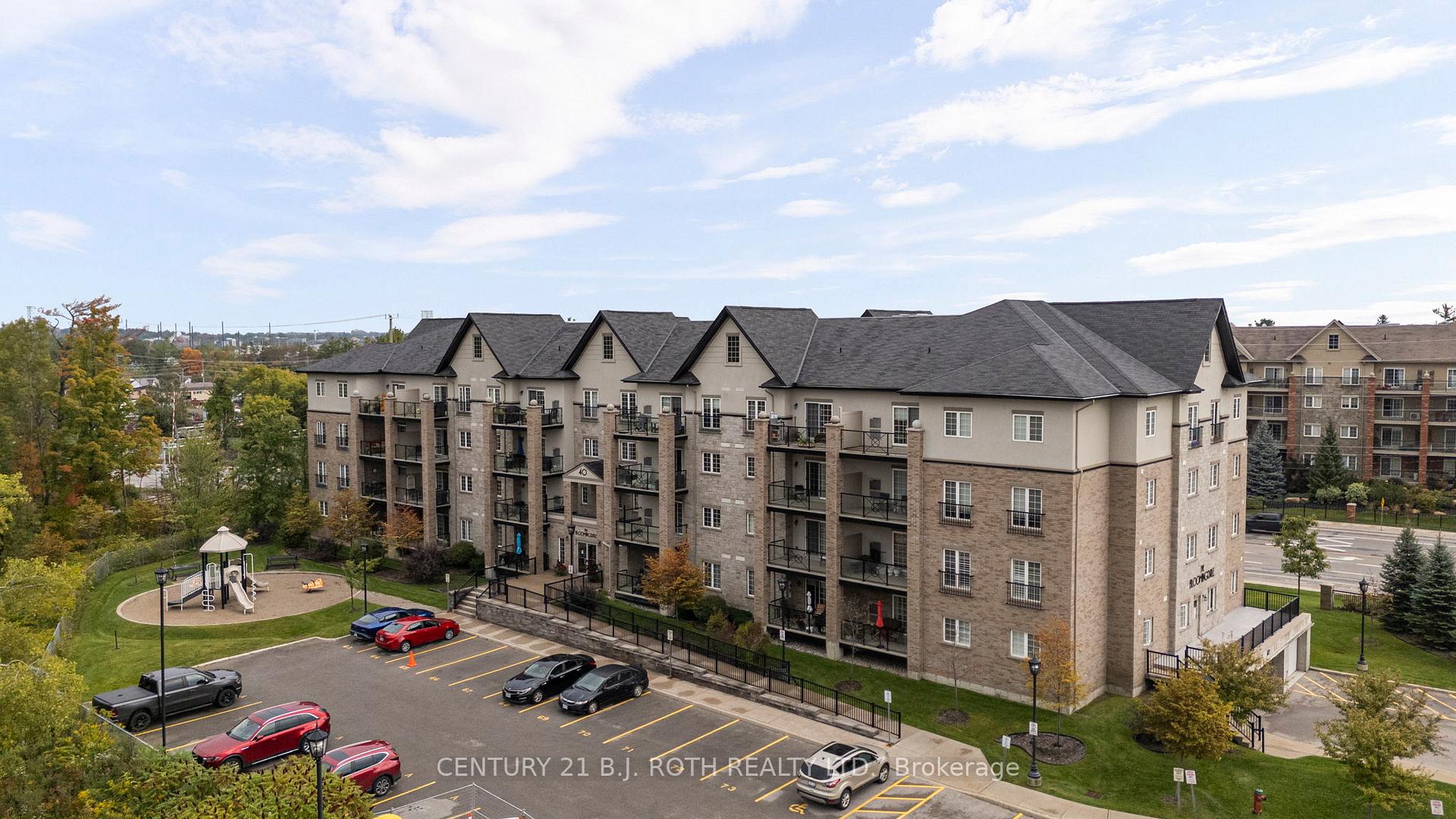 Front of Unit 204, 40 Ferndale Drive S
