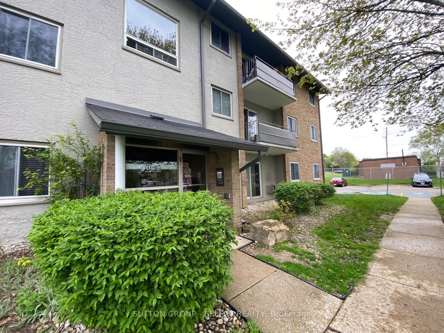 Front of Unit 11, 625 Wonderland Road S
