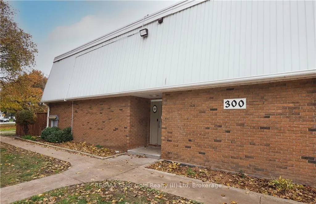 Photo 1 of Unit 4, 300 Traynor Avenue, Kitchener — HOMEH