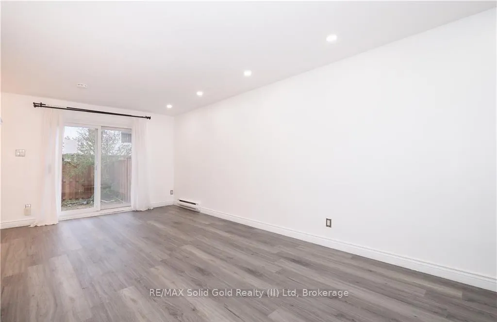 Photo 5 of Unit 4, 300 Traynor Avenue, Kitchener — HOMEH