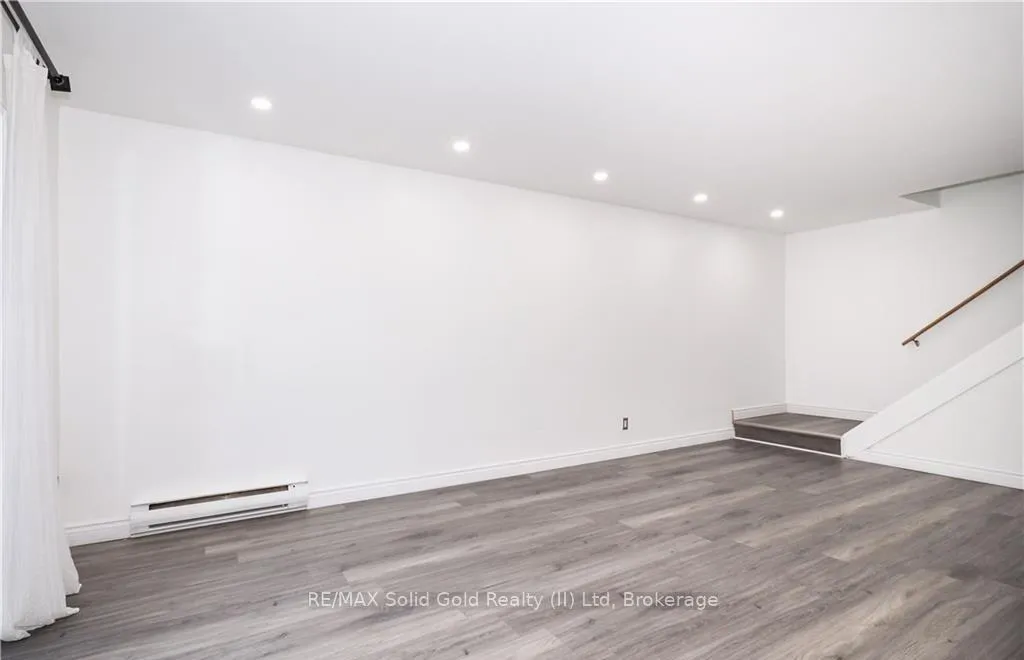 Photo 7 of Unit 4, 300 Traynor Avenue, Kitchener — HOMEH
