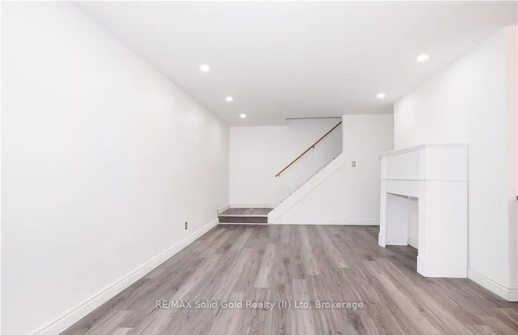 Photo 8 of Unit 4, 300 Traynor Avenue, Kitchener — HOMEH