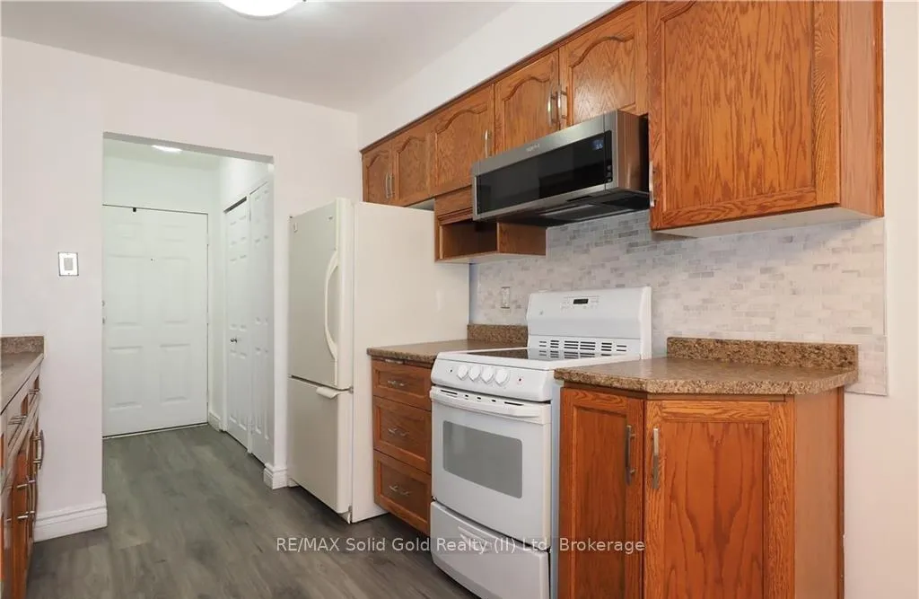 Photo 12 of Unit 4, 300 Traynor Avenue, Kitchener — HOMEH