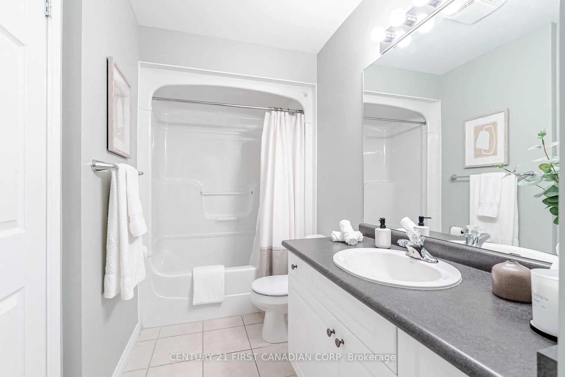 Photo 25 of Unit 17, 95 Capulet Lane, London, North M — HOMEH