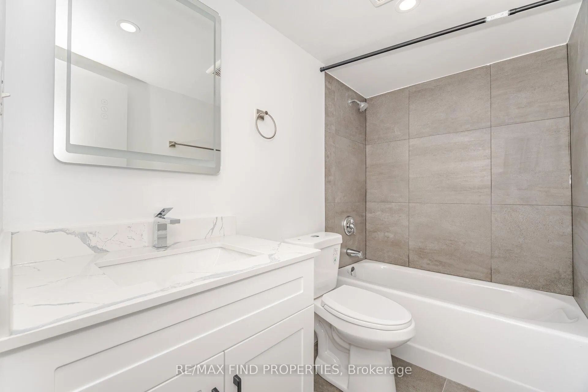 Photo 26 of Unit 403, 20 Edgecliffe Golfway, Toronto, Flemingdon Park — HOMEH
