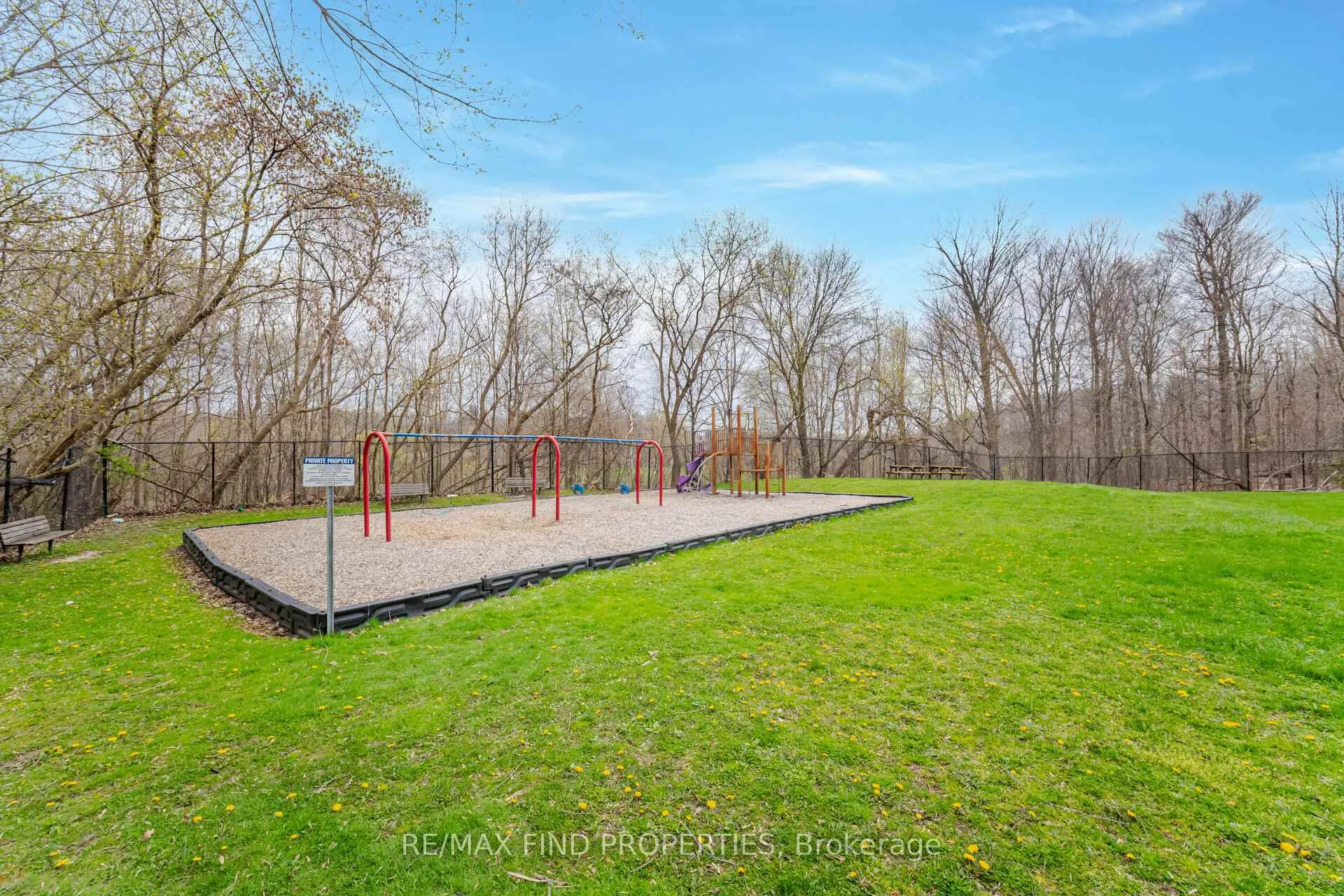 Photo 29 of Unit 403, 20 Edgecliffe Golfway, Toronto, Flemingdon Park — HOMEH